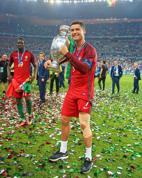 西甲前瞻：西班牙人表现惊艳但杯赛出局，巴列卡诺联赛三连平（西甲前瞻：西班牙人联赛状态出色却杯赛止步，巴列卡诺联赛三轮连平）