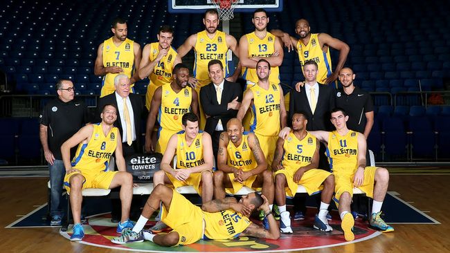 勇士老将挺身而出定胜局（勇士老将关键发力锁定胜局）