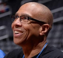 TA：桑切斯最近在逐渐进步，他已成为英超最可靠的门将之一（TA：桑切斯状态稳步上扬，现已跻身英超最可靠门将之列）