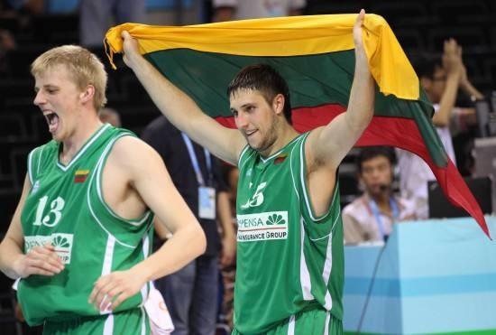 阿德莱德中场：球队不应遭遇两连败，对阵狮吼拿1分才公平（阿德莱德中场：不该吞下两连败，对阵狮吼拿到1分才公道）