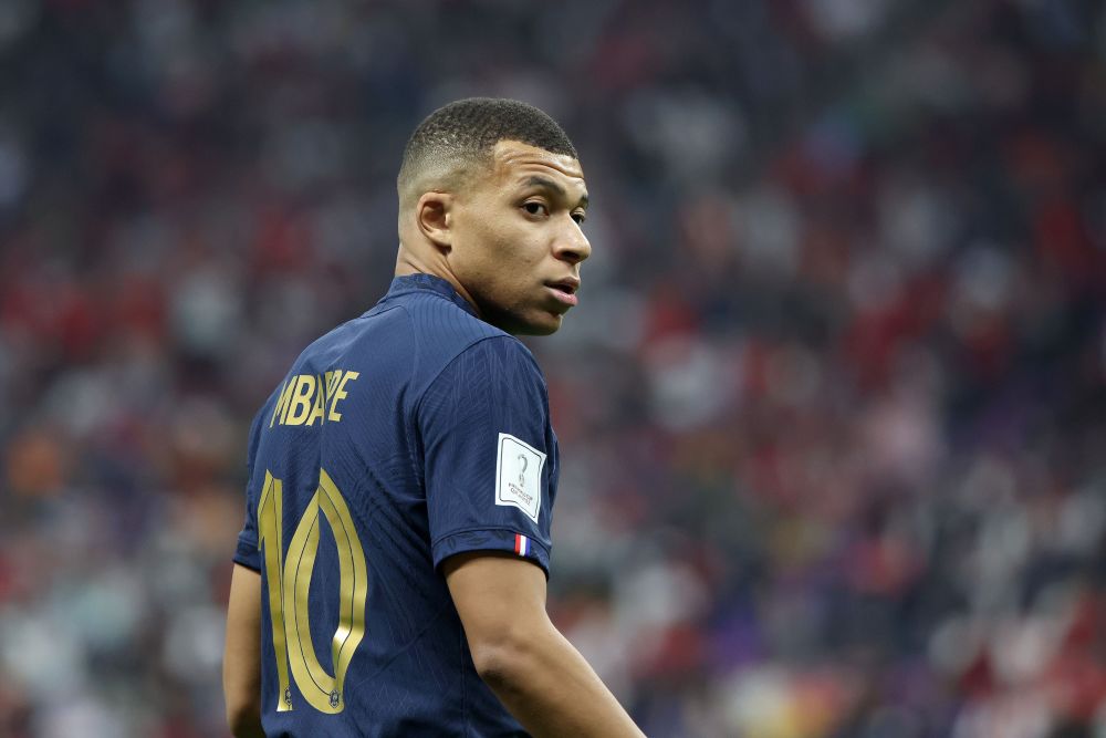 马卡：法院驳回安东尼红牌停赛暂停执行申请，他将无缘德比战（马卡：法院未批准安东尼红牌禁赛暂缓执行，他将缺席德比）