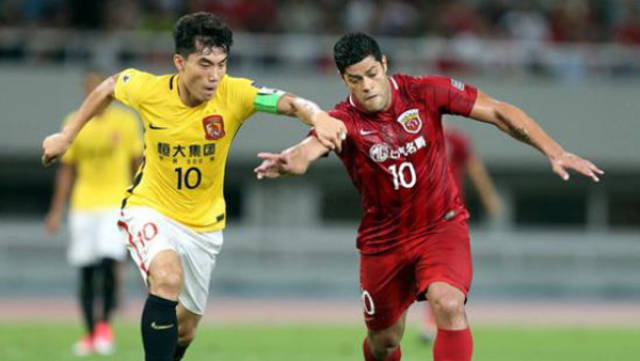 为世界杯名额奋斗！记者：齐尔克泽已向曼联提出离队申请（为世界杯席位而战！记者称齐尔克泽已向曼联递交离队申请）